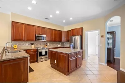 9915 Marsh Pointe Drive, Orlando, FL 32832 - Photo 16