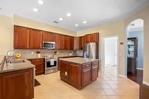 9915 Marsh Pointe Dr, Orlando, FL 32832 - Photo 16