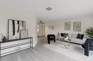 7366 Rush Ct, Orlando, FL 32818 - Photo 2