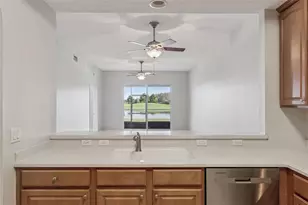 9423 Myrtle Creek Ln, Orlando, FL 32832 - Photo 4