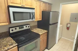 208 Afton Square, Altamonte Springs, FL 32714 - Photo 6