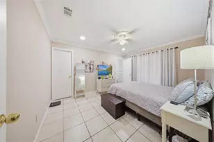 70 Silver Falls Cir, Kissimmee, FL 34743 - Photo 14