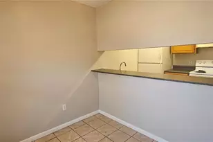 335 W Osceola St, Deland, FL 32724 - Photo 4