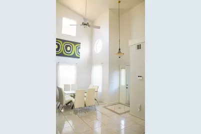 618 Berks Court, Orlando, FL 32835 - Photo 2