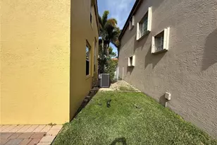 9936 Woodworth Ct, Wellington, FL 33414 - Photo 2