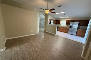 6242 White Clover Cir, Lakewood Ranch, FL 34202 - Photo 4