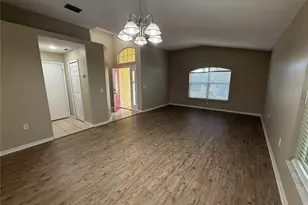 6242 White Clover Cir, Lakewood Ranch, FL 34202 - Photo 2