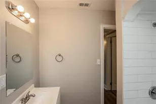 2227 17th Ave, Saint Petersburg, FL 33712 - Photo 10