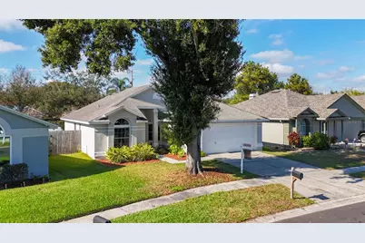 1549 Chepacket Street, Brandon, FL 33511 - Photo 2