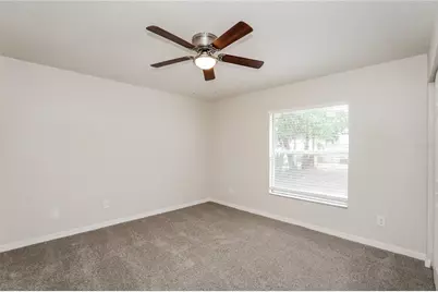 2427 18th Street S, Saint Petersburg, FL 33712 - Photo 8