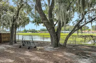 2716 Curry Woods Dr, Orlando, FL 32822 - Photo 32