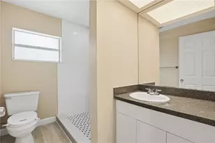 405 Park Ridge Ave, Tampa, FL 33617 - Photo 32