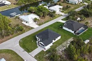 10426 Live Oak Rd, Port Charlotte, FL 33981 - Photo 12