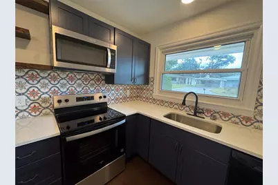 825 Poinsettia Drive, Eustis, FL 32726 - Photo 4