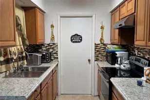 2209 Mitch Ct E, Sanford, FL 32771 - Photo 2