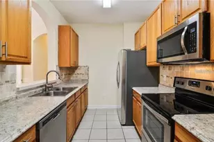 6434 Cava Alta Dr, Orlando, FL 32835 - Photo 10