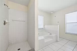 230 Indian Point Cir, Kissimmee, FL 34746 - Photo 24