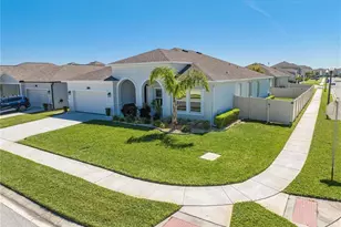 5301 Amersham Ln, Saint Cloud, FL 34771 - Photo 4