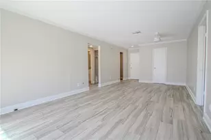 4610 W Gray St, Tampa, FL 33609 - Photo 10