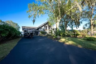 9807 Wedgewood Ln, Leesburg, FL 34788 - Photo 2