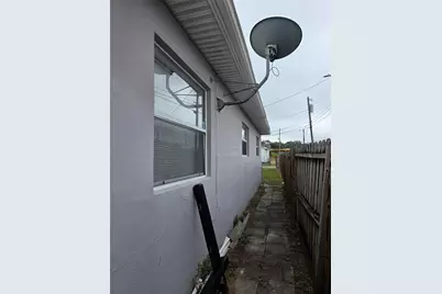 2728 39th Avenue N, Saint Petersburg, FL 33714 - Photo 14