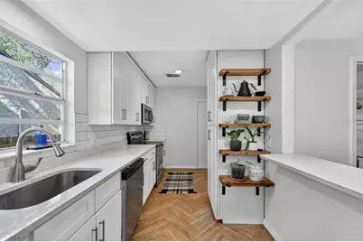 1209 E Crenshaw Street, Tampa, FL 33604 - Photo 8