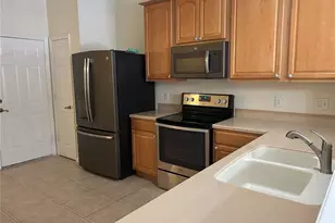 3497 Shallot Dr, Orlando, FL 32835 - Photo 4