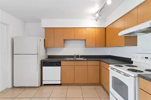 8137 Parrot Dr, Orlando, FL 32825 - Photo 8