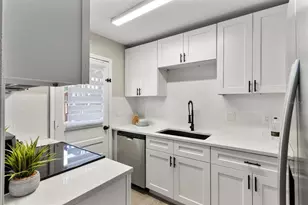 1920 E Edgewood Dr, Lakeland, FL 33803 - Photo 6