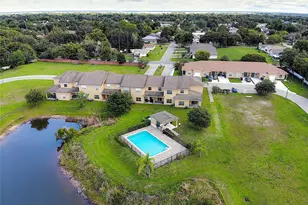 1784 Barton Towne Cir, Saint Cloud, FL 34769 - Photo 8