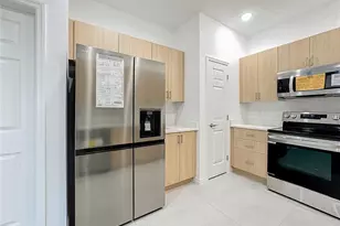 1724 Barton Towne Cir, Saint Cloud, FL 34769 - Photo 12