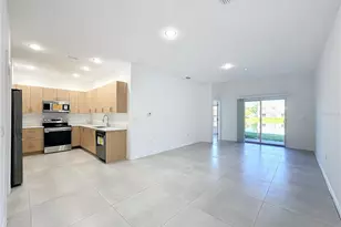 1724 Barton Towne Cir, Saint Cloud, FL 34769 - Photo 8