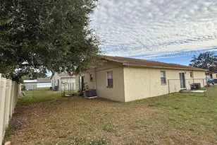 2359/2361 Chestnut Hills Dr, Lakeland, FL 33805 - Photo 10