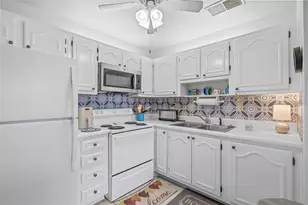 11923 Boynton Ln, New Port Richey, FL 34654 - Photo 12