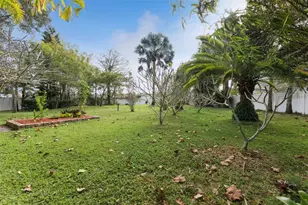 655 Eagle Pointe S, Kissimmee, FL 34746 - Photo 2