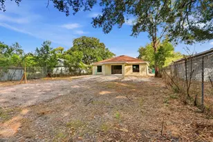 518 Bennett St, Auburndale, FL 33823 - Photo 2