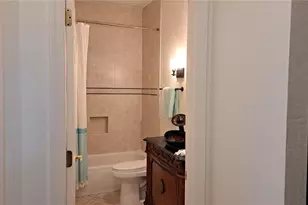 2377 Burton Ln, Sarasota, FL 34239 - Photo 30