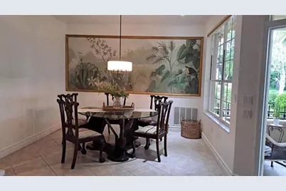 2377 Burton Lane, Sarasota, FL 34239 - Photo 10