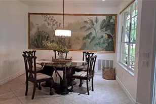 2377 Burton Ln, Sarasota, FL 34239 - Photo 10