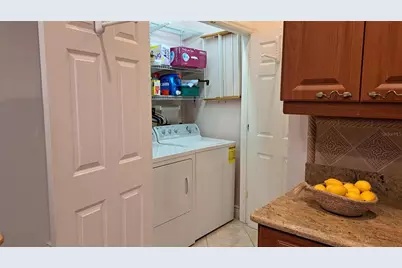 2377 Burton Lane, Sarasota, FL 34239 - Photo 16