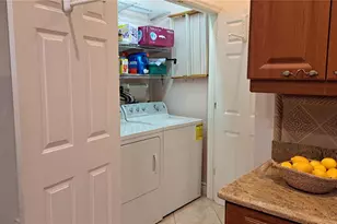 2377 Burton Ln, Sarasota, FL 34239 - Photo 16