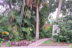 2377 Burton Ln, Sarasota, FL 34239 - Photo 40