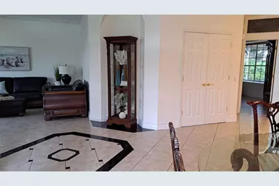 2377 Burton Lane, Sarasota, FL 34239 - Photo 6