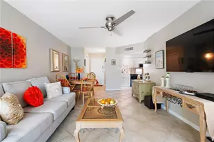 10365 Paradise Blvd, Treasure Island, FL 33706 - Photo 8