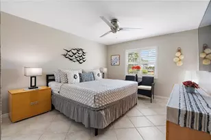 10365 Paradise Blvd, Treasure Island, FL 33706 - Photo 20