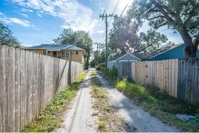 1010 Elm Avenue, Sanford, FL 32771 - Photo 8