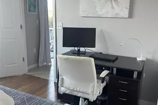 3672 Parkridge Cir, Sarasota, FL 34243 - Photo 16