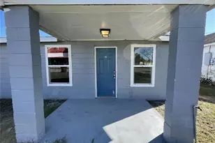 238 C St, Lake Wales, FL 33853 - Photo 2