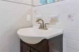 921 Hillside Dr, Lutz, FL 33549 - Photo 14