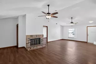 2763 Pelham Cir, Deltona, FL 32738 - Photo 4